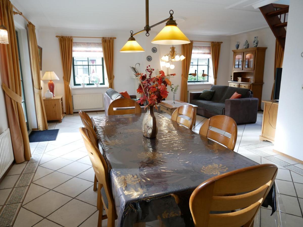 Bungalowpark “de Buitenplaats” Villa *